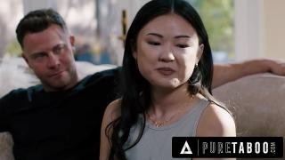The guy gave a blowjob to two Asian women.