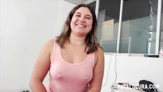 Sex with a curvy girl