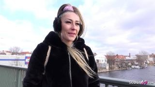Innocent Emma Diamond in her first anal casting
